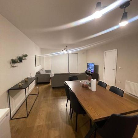 Private Room In A New Shared Apartment Maynooth Exterior photo